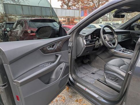 Used 2021 Audi Q8 Premium Plus w/ Premium Plus Package image 7