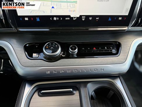 Used 2025 Ford Expedition Max Platinum AWD/4WD image 25