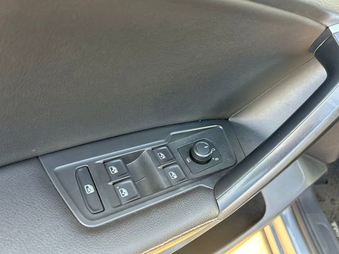 Certified 2023 Volkswagen Tiguan S image 42