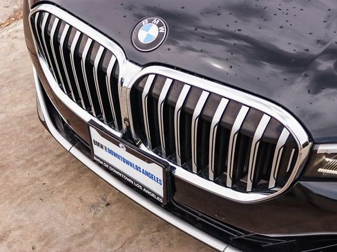Used 2022 BMW 750i xDrive AWD/4WD image 10