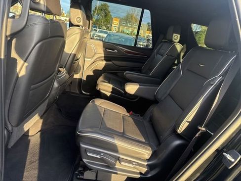 Used 2023 Cadillac Escalade Premium Luxury w/ Performance Package image 23