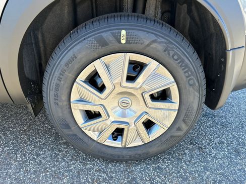 New 2026 Nissan Kicks S w/ Charging Package FWD image 19