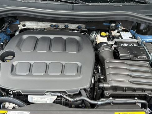 New 2026 Volkswagen Tiguan SE R-Line FWD image 33