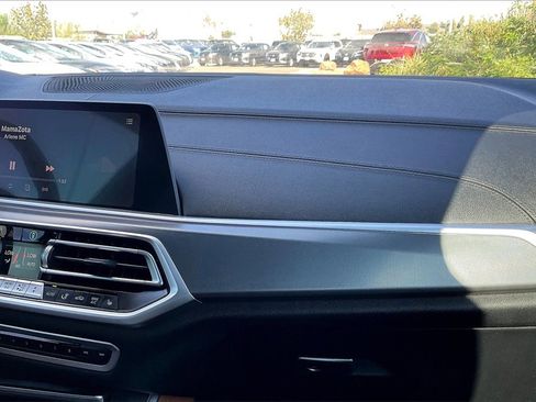 Used 2022 BMW X5 xDrive40i w/ Premium Package image 17