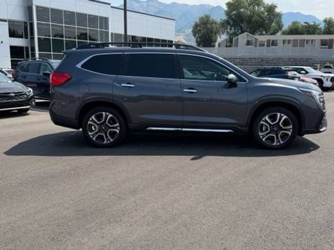 Used 2023 Subaru Ascent Touring AWD/4WD image 2