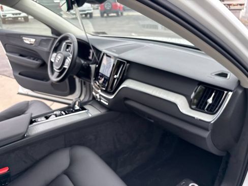 Certified 2025 Volvo XC60 T8 Plus w/ Protection Package Premier AWD/4WD image 35