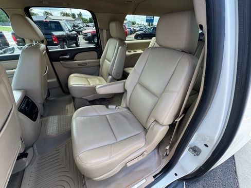 Used 2014 GMC Yukon XL Denali AWD/4WD image 28