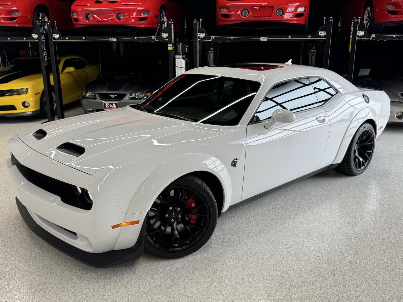 Used 2023 Dodge Challenger SRT Hellcat RWD image 4