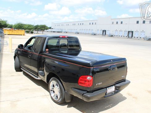Used 2000 Ford F150 Harley-Davidson RWD image 5