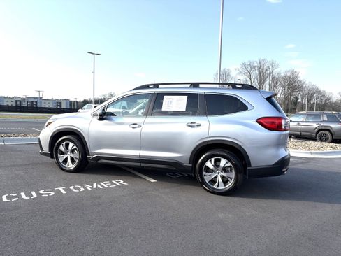 Used 2025 Subaru Ascent Premium image 5