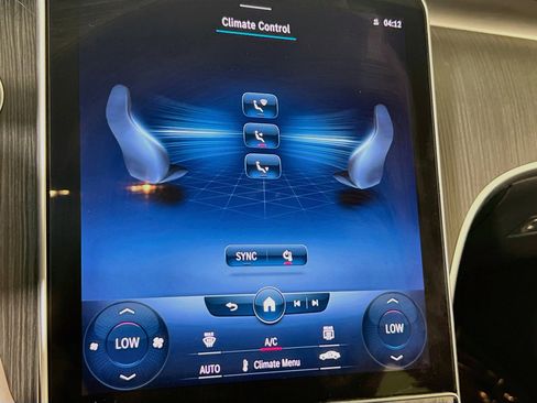 Used 2022 Mercedes-Benz C 300 4MATIC Sedan image 16