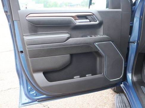 Used 2024 Chevrolet Silverado 1500 LT AWD/4WD image 20