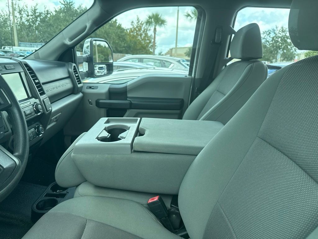 Used 2020 Ford F250 XL w/ STX Appearance Package AWD/4WD image 3