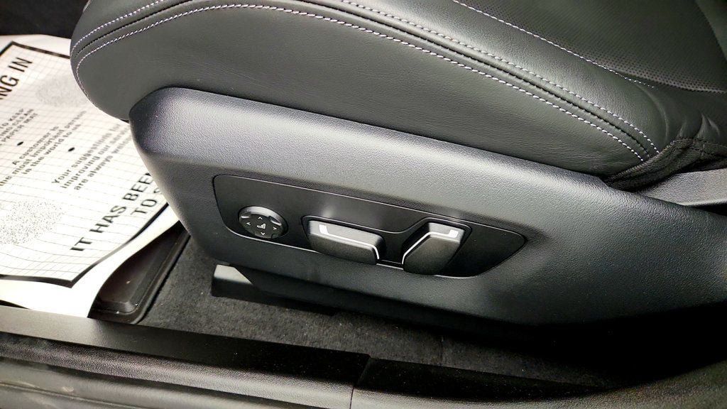Used 2025 BMW M5 Touring w/ M Driver's Package AWD/4WD image 12