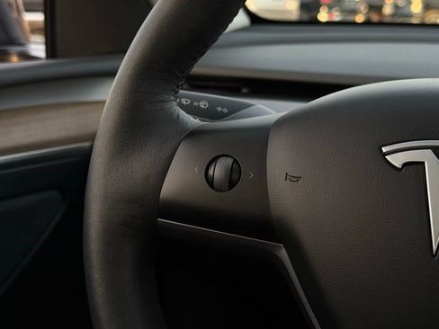 Used 2023 Tesla Model Y Long Range image 20