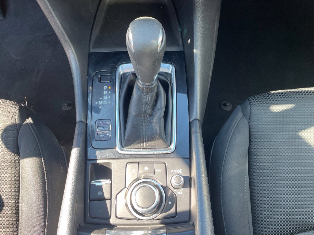 Used 2018 MAZDA MAZDA3 Sport w/ Preferred Equipment Package FWD image 13
