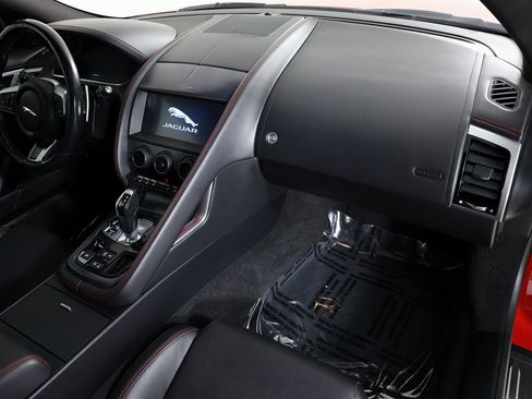 Used 2022 Jaguar F-TYPE R-Dynamic image 32