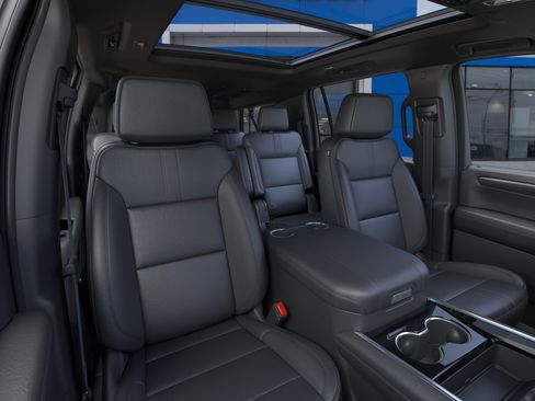 New 2026 Chevrolet Suburban RST AWD/4WD image 16