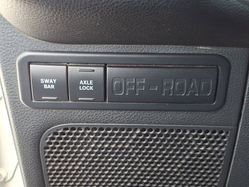 Used 2015 Jeep Wrangler Rubicon w/ Power Convenience Group AWD/4WD image 29