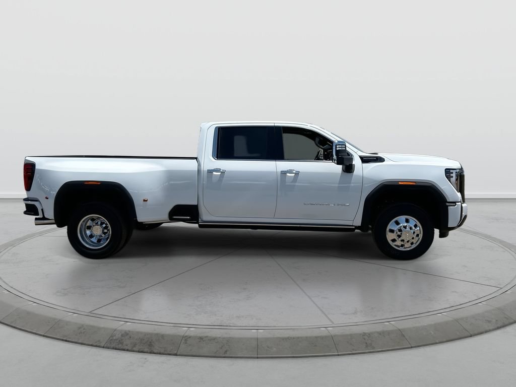 New 2026 GMC Sierra 3500 Denali Ultimate AWD/4WD image 9