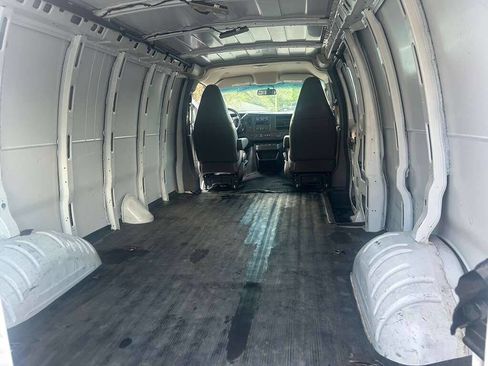 Used 2022 Chevrolet Express 2500 Extended w/ Driver Convenience Package RWD image 16
