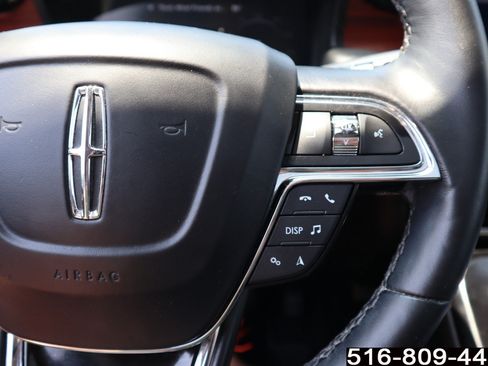 Used 2022 Lincoln Nautilus Reserve AWD/4WD image 12