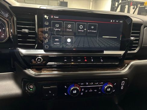 New 2026 GMC Sierra 1500 Elevation image 19