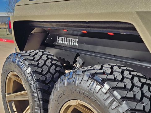 Used 2023 Jeep Gladiator Sport image 21