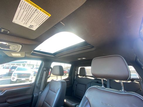 Used 2022 GMC Sierra 1500 Denali w/ Denali Reserve Package image 19