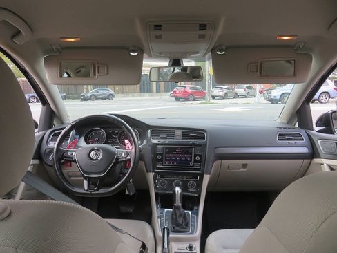 Used 2019 Volkswagen Golf S FWD image 13
