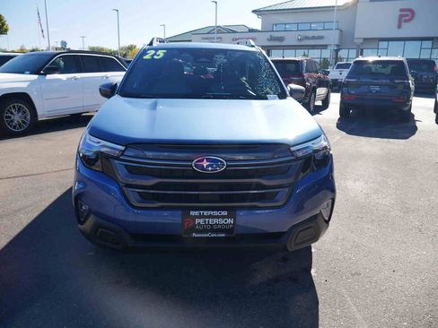 Used 2025 Subaru Forester Premium w/ Convenience Package #1 image 3