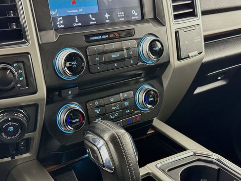 Used 2017 Ford F150 Lariat w/ Equipment Group 502A Luxury AWD/4WD image 18