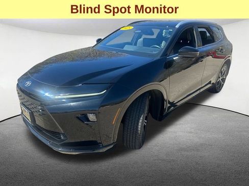 Used 2025 Toyota Crown Signia AWD/4WD image 5