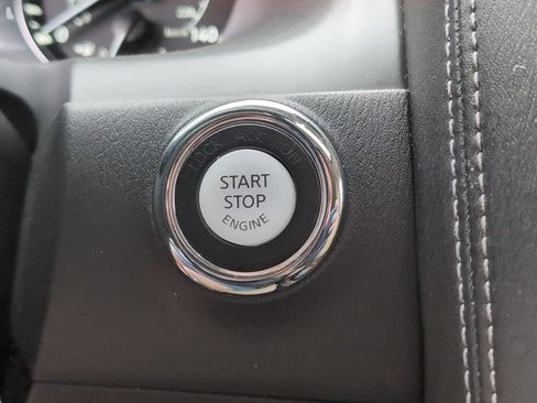 Used 2024 Nissan Armada SL w/ Captain's Chairs Package image 25