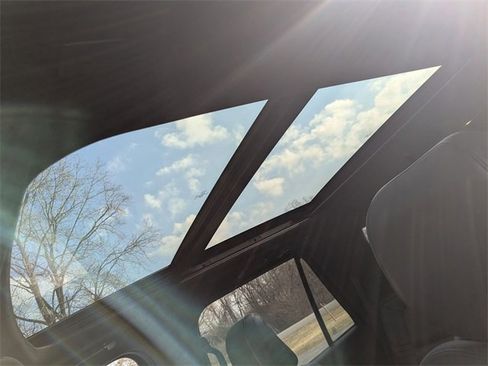 Used 2022 Lincoln Navigator 4WD image 17