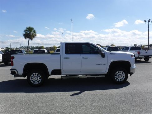 Used 2023 Chevrolet Silverado 2500 LTZ w/ LTZ Plus Package image 3