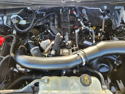 Used 2024 Ford Expedition Max XLT image 35