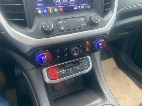 Used 2023 GMC Acadia SLE w/ Elevation Edition image 12