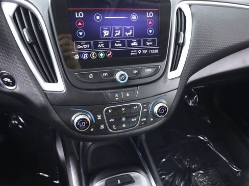 Used 2023 Chevrolet Malibu LT FWD image 15