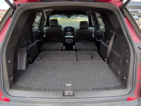 Used 2022 Chevrolet Traverse RS image 44