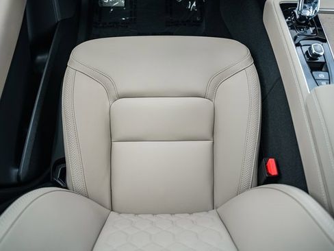 New 2026 Volvo XC90 B6 Plus w/ Protection Package Premier image 29