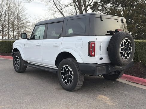 Used 2022 Ford Bronco Outer Banks image 8