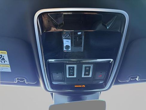 Used 2022 Land Rover Range Rover P525 Westminster Edition image 28
