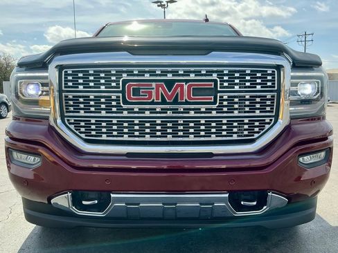 Used 2017 GMC Sierra 1500 Denali w/ Denali Ultimate Package image 8