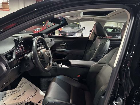 Used 2023 Lexus ES 350 w/ Premium Package image 17
