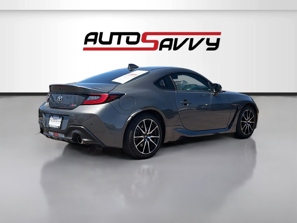 Used 2023 Toyota GR86 RWD image 7