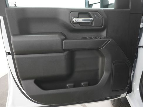 Used 2022 Chevrolet Silverado 2500 Custom w/ Custom Value Package AWD/4WD image 22