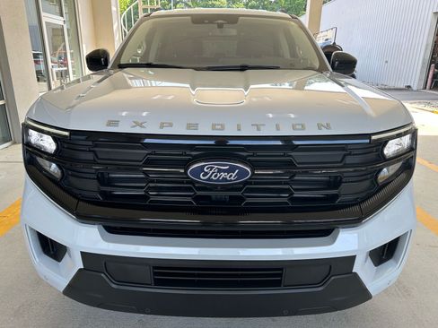 Certified 2025 Ford Expedition Max Active RWD image 7