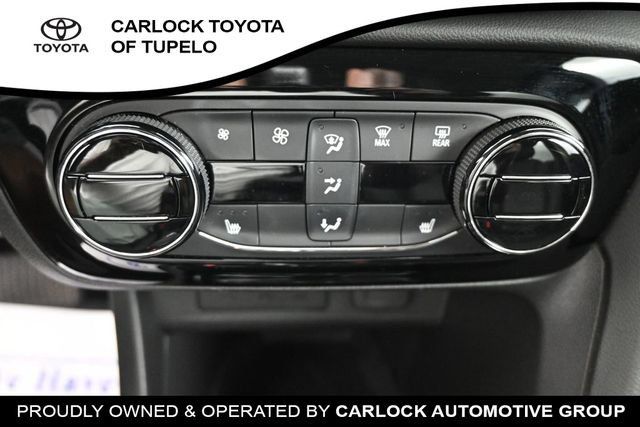Used 2023 Buick Encore GX Essence w/ Experience Buick Package FWD image 30