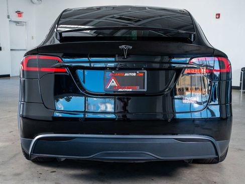 Used 2022 Tesla Model X Plaid image 7